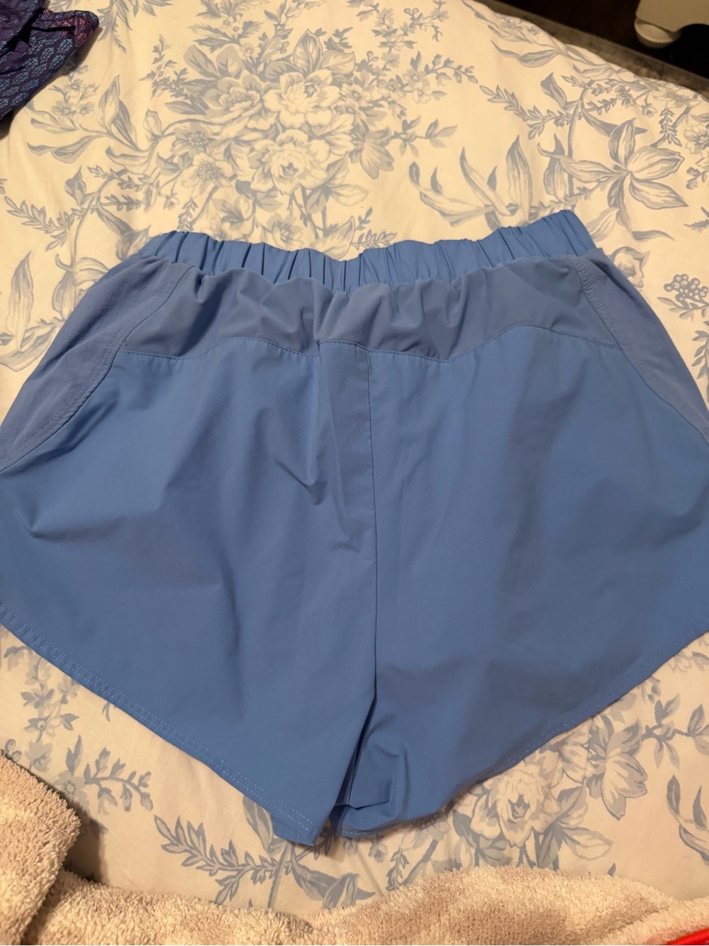 ALO Yoga Light Blue Layered Athletic Shorts - Picture 2 of 3